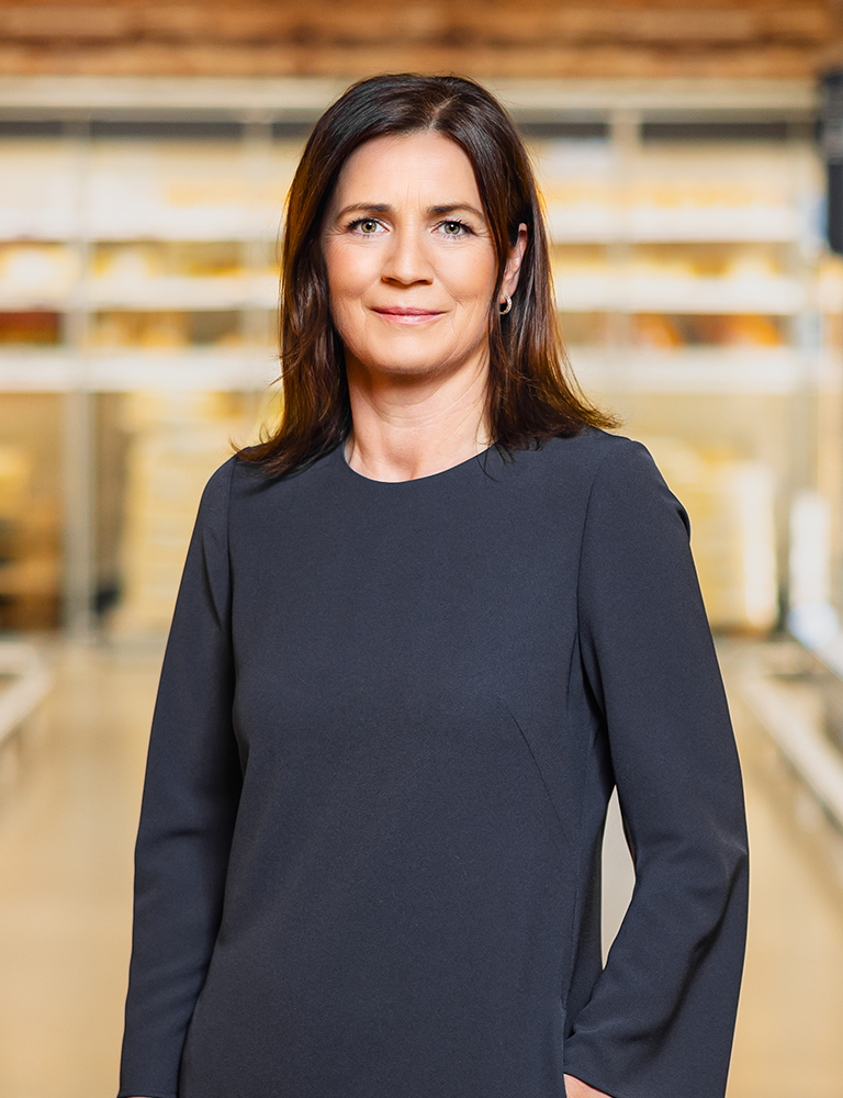 Christiane Giesen – Chief Operating Officer and Labour Director (Photo)